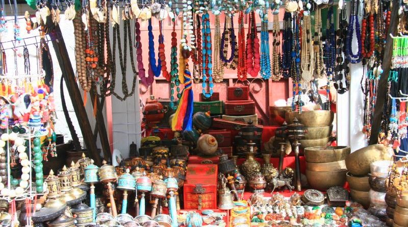 9 Best Shopping Places in Mumbai 2021 | Street Shopping Markets in Mumbai