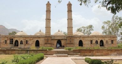 famous forts in gujarat