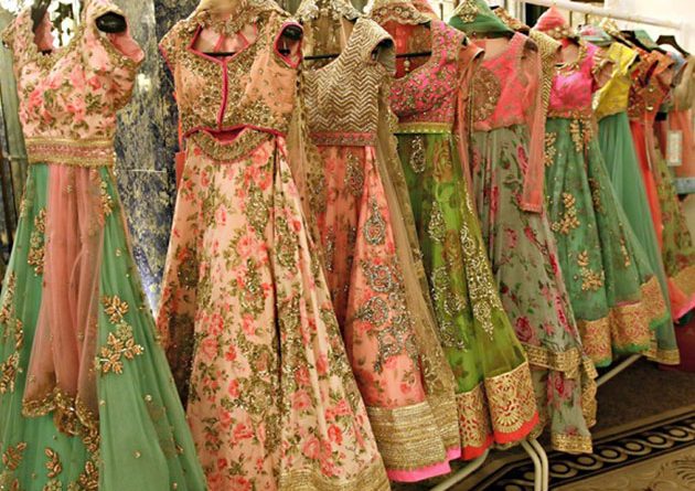 10 Best Places in Surat for Shopping in 2021 | Shopping Markets in Surat