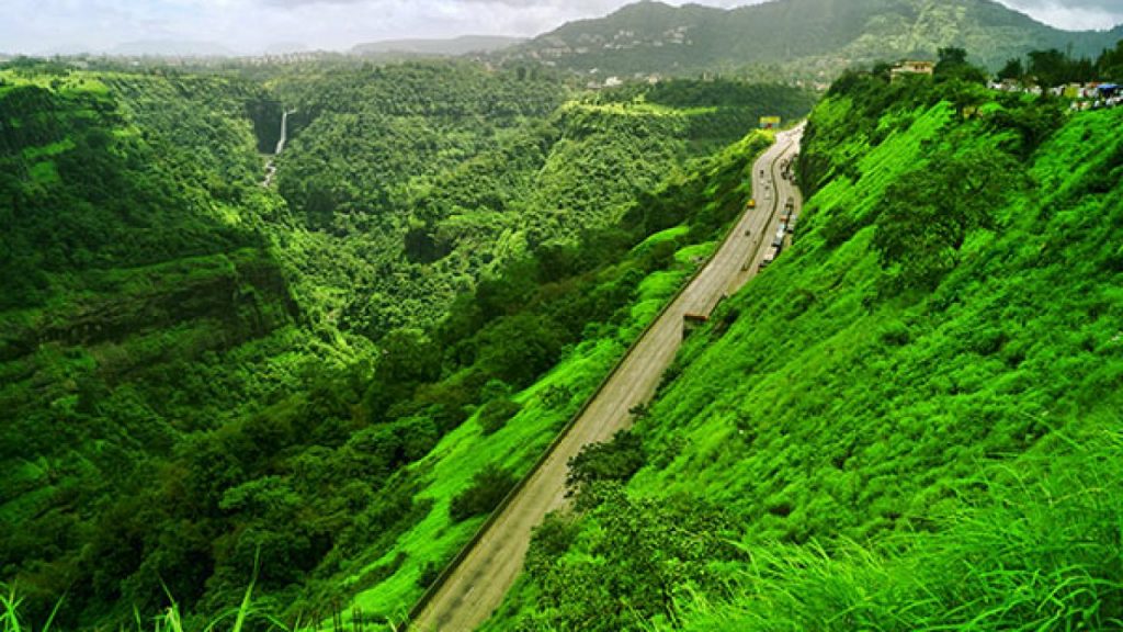 places nearby pune to visit in winter
