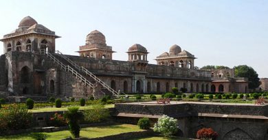 places to visit near gujarat in summer
